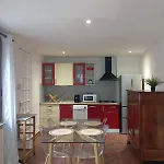 Hébergement de vacances Charmante Maison 2 Proche Du Centre Jardin