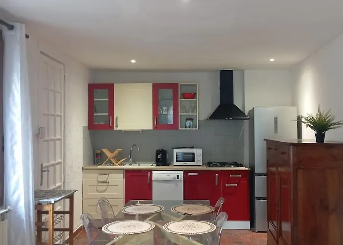 Holiday home Charmante Maison 2 Proche Du Centre Jardin